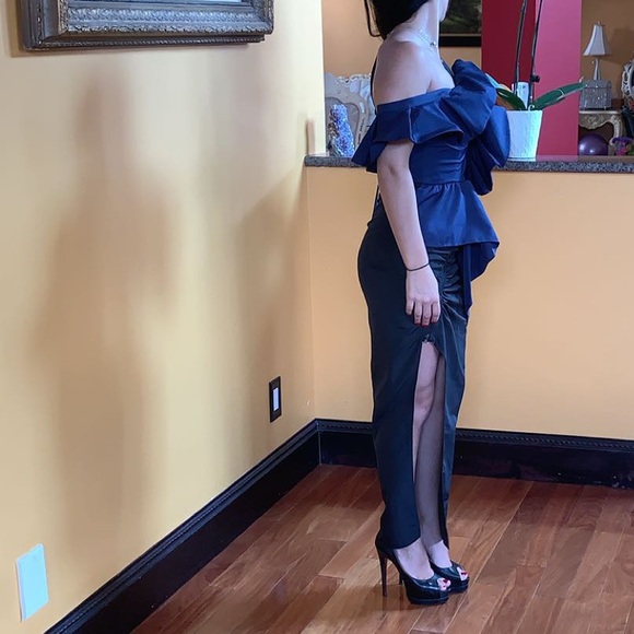 SELF PORTRAIT ASYMMETRICAL BLACK/NAVY DRESS! - Picture 3 of 5